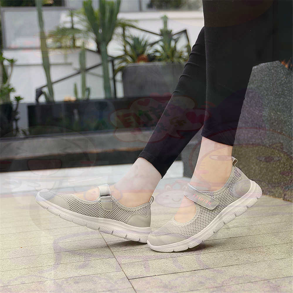 Streetwear Brand Canada - Sepatu Tenis Wanita Jaring Nomor 40