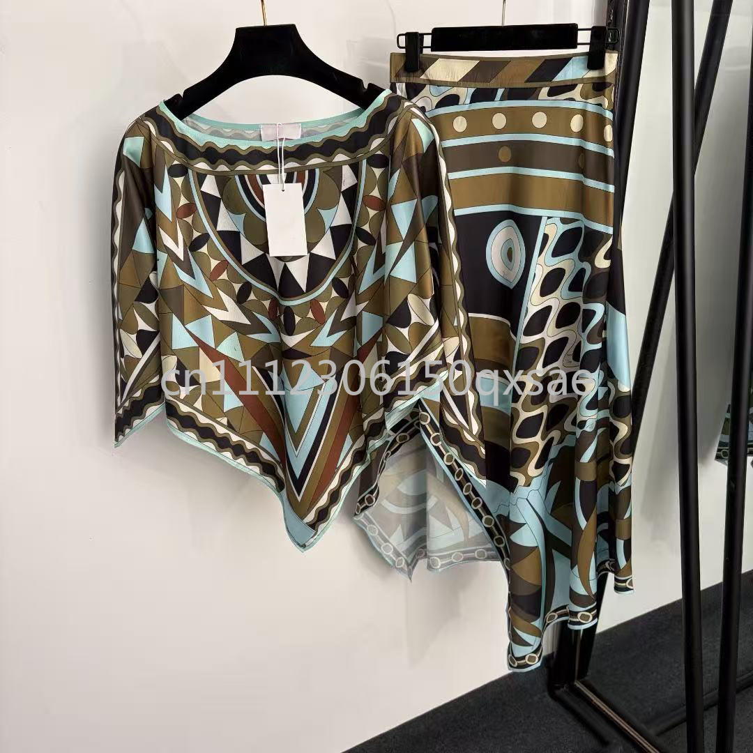 Set Gaun Jubah Hitam Wanita De - Streetwear Brands Logo ulasan dan harga